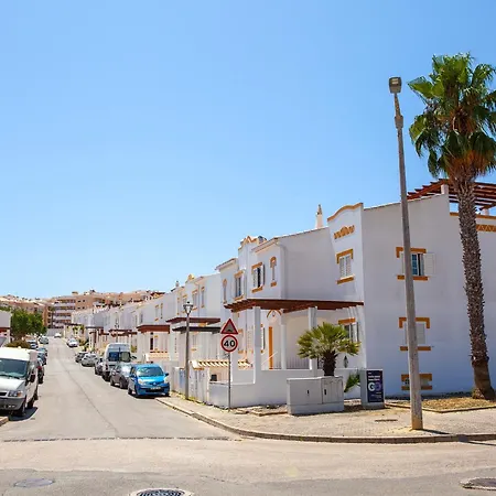 Sea Breeze 招待所 *